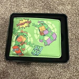 Hot Topic Teenage Mutant Ninja Turtles Green Skateboard Bi-Fold Wallet